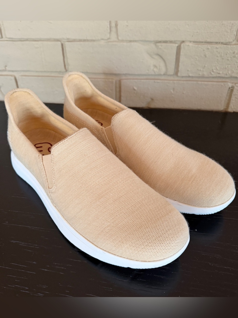 Merinos Slip-On Comfort Shoes Loafers Women’s 10 US Australian Wool Beige MINT